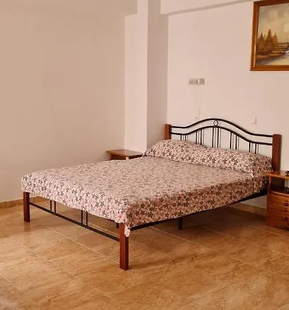 Center * Líndos