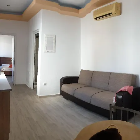 Center Apartment *