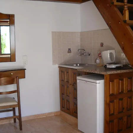 Center * לינדוס