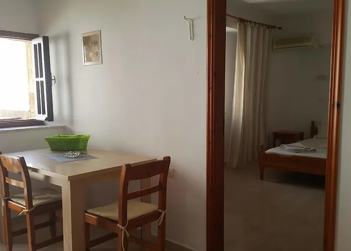 Center * Lindos (Rhodes)